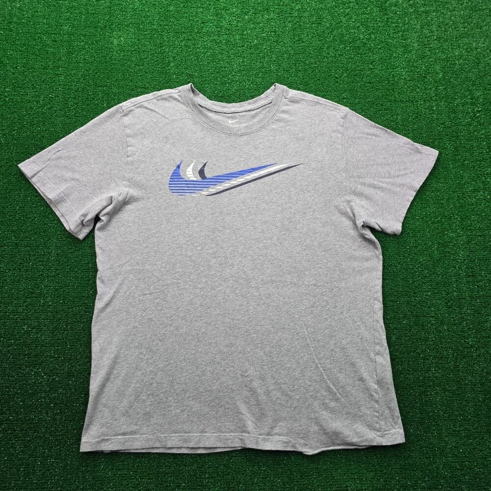 Nike Tee Tshirt Mens Medium Gray Short Sleeve Triple Swoosh Activewear Workout